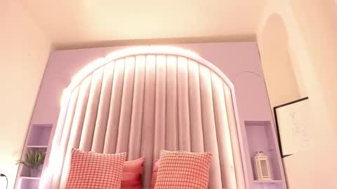 Snapshot of sabrinaspell_ chatting on 16, 9, 2025 S A B R I N A online show from 16, 9, 2025