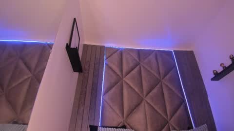 Snapshot of sabrinaspell_ chatting on 19, 9, 2025 S A B R I N A online show from 19, 9, 2025