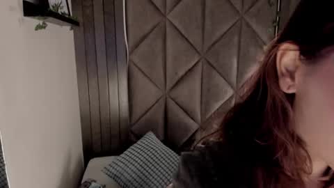 Snapshot of sabrinaspell_ chatting on 17, 11, 2025 S A B R I N A online show from 17, 11, 2025