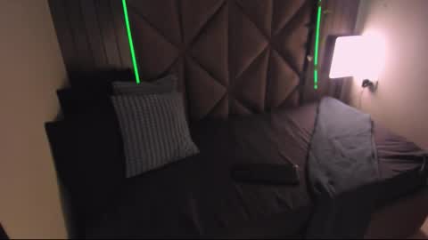 Snapshot of sabrinaspell_ chatting on 18, 11, 2025 S A B R I N A online show from 18, 11, 2025