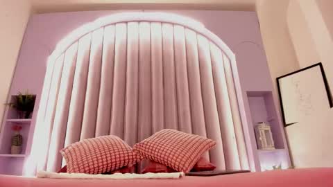 Snapshot of sabrinaspell_ chatting on 24, 11, 2025 S A B R I N A online show from 24, 11, 2025