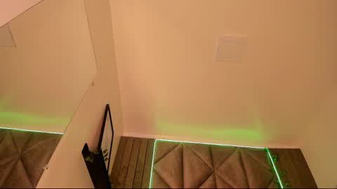 Snapshot of sabrinaspell_ chatting on 28, 11, 2025 S A B R I N A online show from 28, 11, 2025