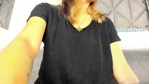 Snapshot of sabrinaspell_ chatting on 15, 12, 2025 S A B R I N A online show from 15, 12, 2025