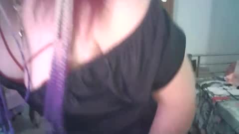 Snapshot of sabrinaxlovess chatting on 7, 4, 2026 SabrinaXlovess online show from 7, 4, 2026