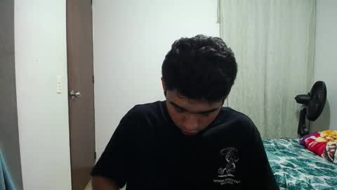 Snapshot of sack_rojas chatting on 24, 11, 2025 Sack online show from 24, 11, 2025