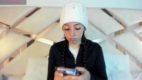 Snapshot of sadashi_moon chatting on 24, 2, 2025 online show from 24, 2, 2025