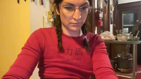 Snapshot of sadie_stars chatting on 5, 2, 2025 Sadie online show from 5, 2, 2025