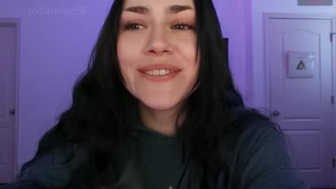 Snapshot of sadierenee96 chatting on 13, 10, 2025 Sadie Renee online show from 13, 10, 2025