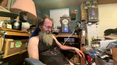 Snapshot of safety_fist chatting on 12, 1, 2025 safety_fist online show from 12, 1, 2025