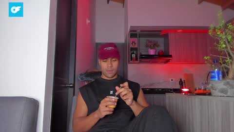 Snapshot of sag_1998 chatting on 10, 1, 2025 Sag online show from 10, 1, 2025