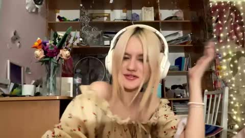 Snapshot of sagerosenblatt chatting on 13, 12, 2025 Melisa online show from 13, 12, 2025