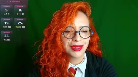 Snapshot of sahra_tayl0r_ chatting on 11, 9, 2025 SARA online show from 11, 9, 2025