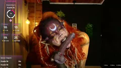 Snapshot of sahra_tayl0r_ chatting on 11, 11, 2025 SARA online show from 11, 11, 2025