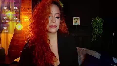 Snapshot of sahra_tayl0r_ chatting on 30, 11, 2025 SARA online show from 30, 11, 2025