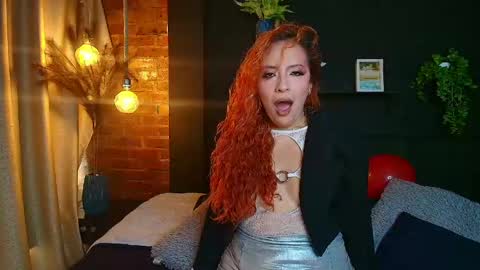 Snapshot of sahra_tayl0r_ chatting on 4, 5, 2026 SARA online show from 4, 5, 2026