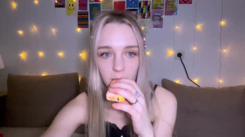 Sofia online show from 3, 1, 2025