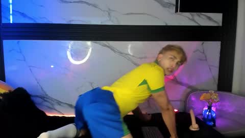 Snapshot of saimonvela chatting on 28, 9, 2025 Juan online show from 28, 9, 2025