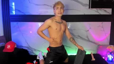 Snapshot of saimonvela chatting on 1, 10, 2025 Juan online show from 1, 10, 2025