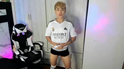 Snapshot of saimonvela chatting on 21, 11, 2025 Juan online show from 21, 11, 2025