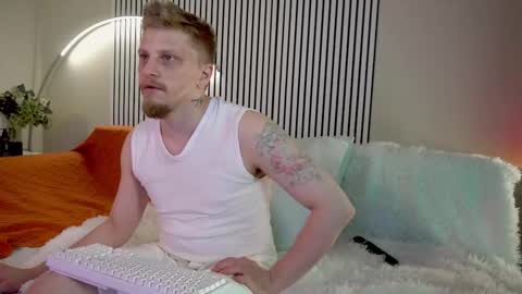 saint__vicious online show from 1, 10, 2025