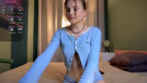 Sofia makes insane in your brain online show from 19, 9, 2025