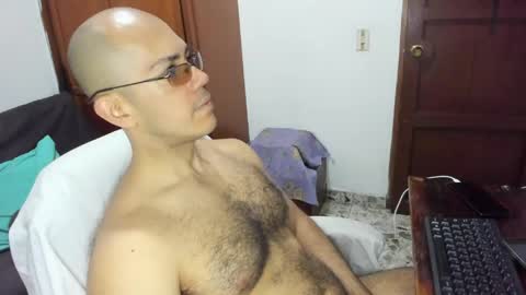 Snapshot of saintedy01 chatting on 22, 4, 2026 saintedy01 online show from 22, 4, 2026