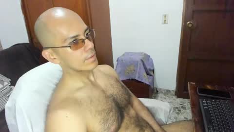 Snapshot of saintedy01 chatting on 21, 5, 2026 saintedy01 online show from 21, 5, 2026