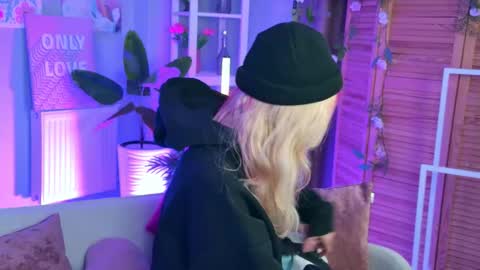 sakurabliss online show from 15, 9, 2025