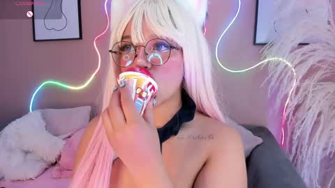 Snapshot of sally_white_ chatting on 26, 2, 2025 Sally White online show from 26, 2, 2025