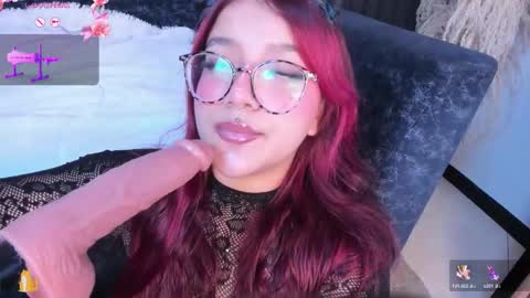 Snapshot of sally_white_ chatting on 27, 9, 2025 Sally White online show from 27, 9, 2025