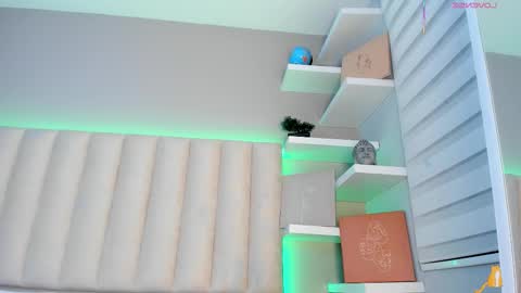 Snapshot of sally_white_ chatting on 21, 10, 2025 Sally White online show from 21, 10, 2025