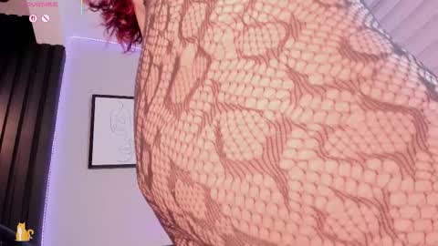 Snapshot of sally_white_ chatting on 5, 12, 2025 Sally White online show from 5, 12, 2025