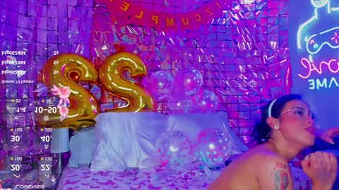 miss Sally online every night from 1am to 8am  Colombia time online show from 17, 1, 2025