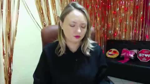 Snapshot of sallyverda chatting on 9, 9, 2025 Sally online show from 9, 9, 2025