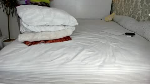 Snapshot of salma_queen chatting on 10, 2, 2025 SalmaRoth online show from 10, 2, 2025