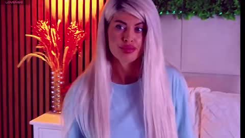 Snapshot of salmaroze chatting on 17, 5, 2026 SalmaRoze online show from 17, 5, 2026