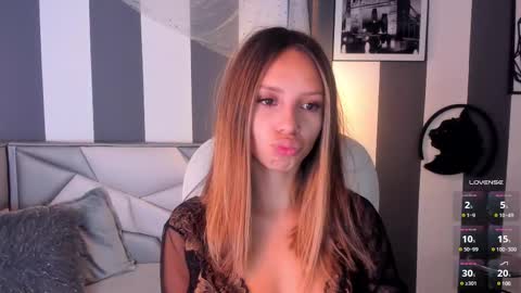 salome__evans online show from 11, 3, 2025