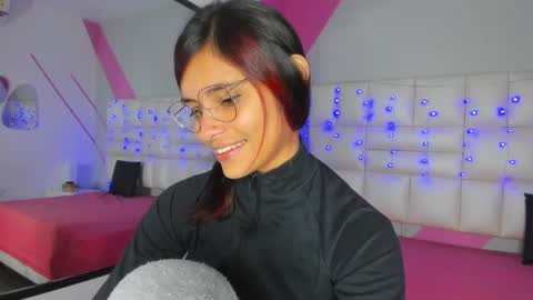 Snapshot of salome_rouse chatting on 3, 10, 2025 Salome Rose online show from 3, 10, 2025