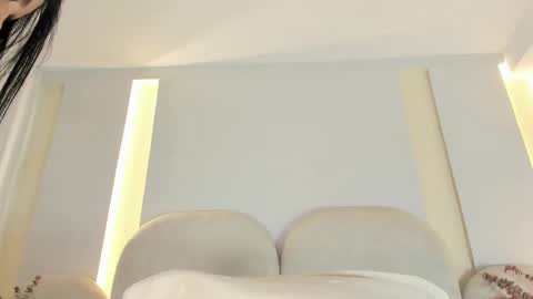 Snapshot of salomebell chatting on 11, 11, 2025 online show from 11, 11, 2025