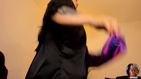 Snapshot of salomekross_ chatting on 9, 2, 2025 Salome Kross online show from 9, 2, 2025