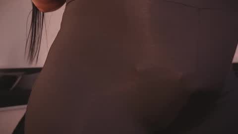 Snapshot of salomekross_ chatting on 25, 9, 2025 Salome Kross online show from 25, 9, 2025