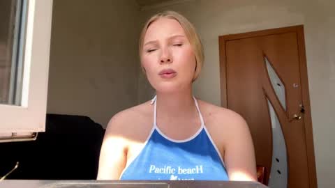 Snapshot of salomewiede chatting on 22, 6, 2026 Aria 3 online show from 22, 6, 2026