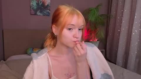 Snapshot of salt_mira chatting on 14, 12, 2025 salt_mira online show from 14, 12, 2025