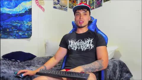 Snapshot of salvatore_dereck chatting on 4, 10, 2025 online show from 4, 10, 2025