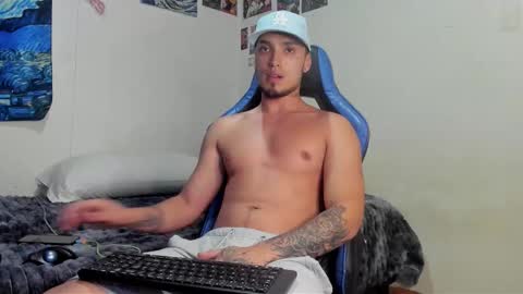 Snapshot of salvatore_dereck chatting on 27, 10, 2025 online show from 27, 10, 2025