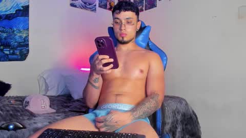 Snapshot of salvatore_dereck chatting on 3, 12, 2025 online show from 3, 12, 2025