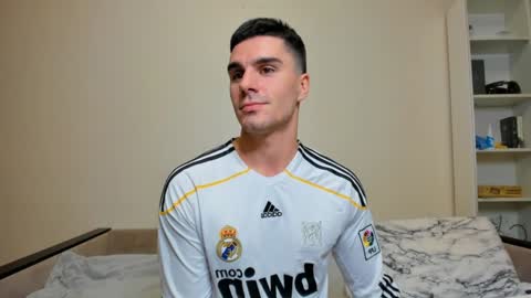 Snapshot of sam_huston18 chatting on 19, 12, 2024 BACK IN 2 WEEKS online show from 19, 12, 2024