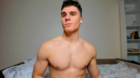 Snapshot of sam_huston18 chatting on 27, 1, 2025 BACK IN 2 WEEKS online show from 27, 1, 2025