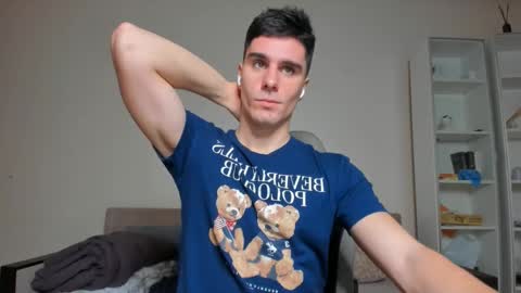 Snapshot of sam_huston18 chatting on 5, 3, 2025 BACK IN 2 WEEKS online show from 5, 3, 2025