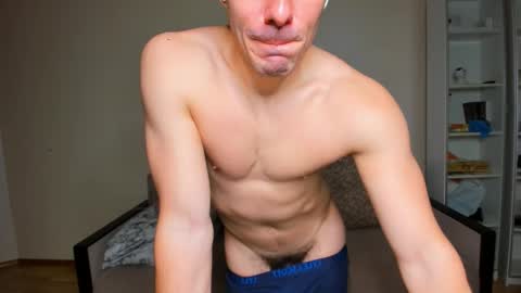 Snapshot of sam_huston18 chatting on 11, 3, 2025 BACK IN 2 WEEKS online show from 11, 3, 2025